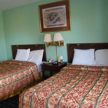 Budget Inn Mount Airy Room photo