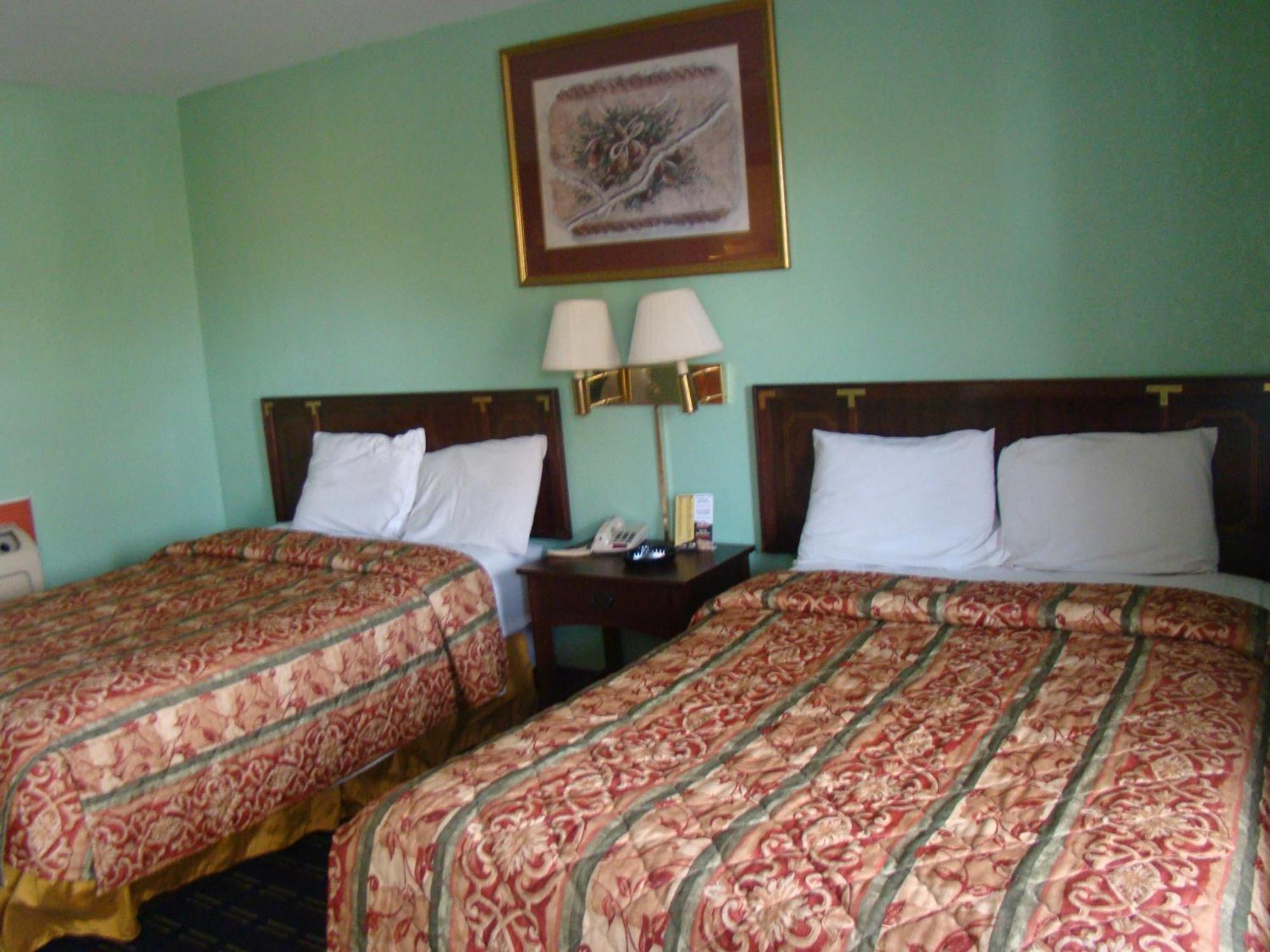 Budget Inn Mount Airy Room photo